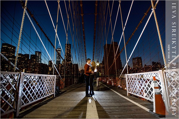 Brooklyn Bridge engagement17.jpg